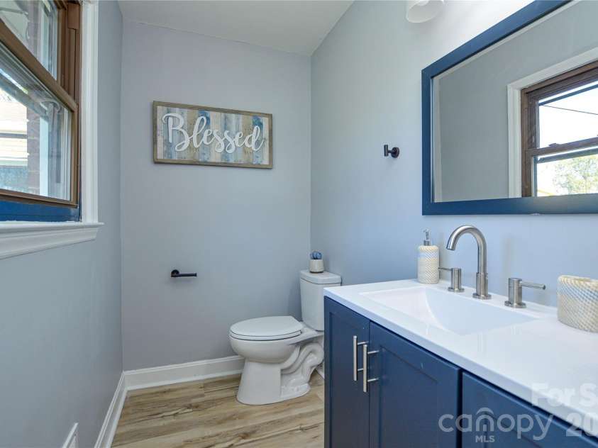 9313 Trinity Road, Charlotte, NC 28216.  MLS# CAR4393503, YatesRealty ID 31195. 
