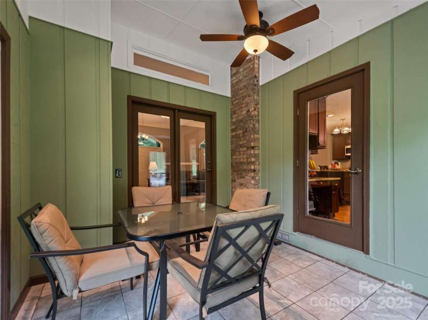 401 Nelson Street, Clyde, NC 28721.  MLS# CAR4284898, YatesRealty ID 31196. 
