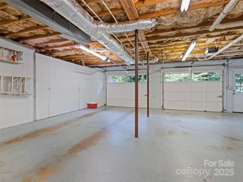 401 Nelson Street, Clyde, NC 28721.  MLS# CAR4284898, YatesRealty ID 31196. 