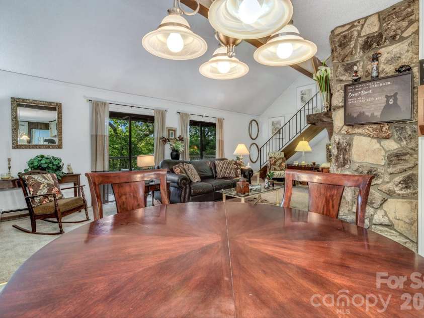 571 Tsisqua Circle, Brevard, NC 28712.  MLS# CAR4392481, YatesRealty ID 31196. 