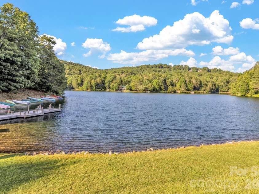 571 Tsisqua Circle, Brevard, NC 28712.  MLS# CAR4392481, YatesRealty ID 31196. 