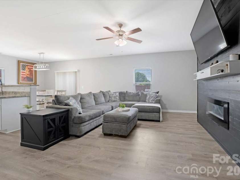 205 Churchill Drive, Kings Mountain, NC 28086.  MLS# CAR4391592, YatesRealty ID 31197. 