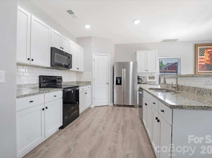 205 Churchill Drive, Kings Mountain, NC 28086.  MLS# CAR4391592, YatesRealty ID 31197. 