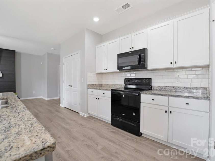 205 Churchill Drive, Kings Mountain, NC 28086.  MLS# CAR4391592, YatesRealty ID 31197. 
