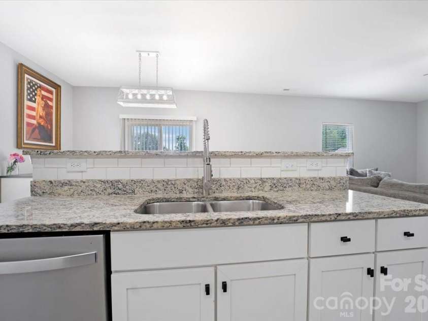 205 Churchill Drive, Kings Mountain, NC 28086.  MLS# CAR4391592, YatesRealty ID 31197. 