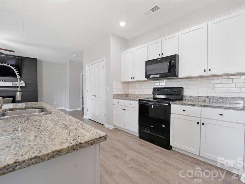 205 Churchill Drive, Kings Mountain, NC 28086.  MLS# CAR4391592, YatesRealty ID 31197. 