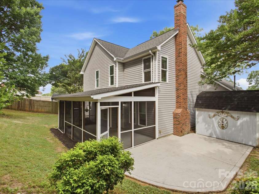 12332 Old Prairie Road, Charlotte, NC 28277.  MLS# CAR4389663, YatesRealty ID 31198. 