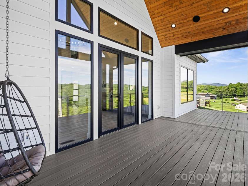 1026 Hillside Ridge Road, Candler, NC 28715.  MLS# CAR4359352, YatesRealty ID 31199. 