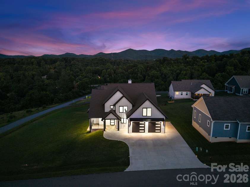 1026 Hillside Ridge Road, Candler, NC 28715.  MLS# CAR4359352, YatesRealty ID 31199. 