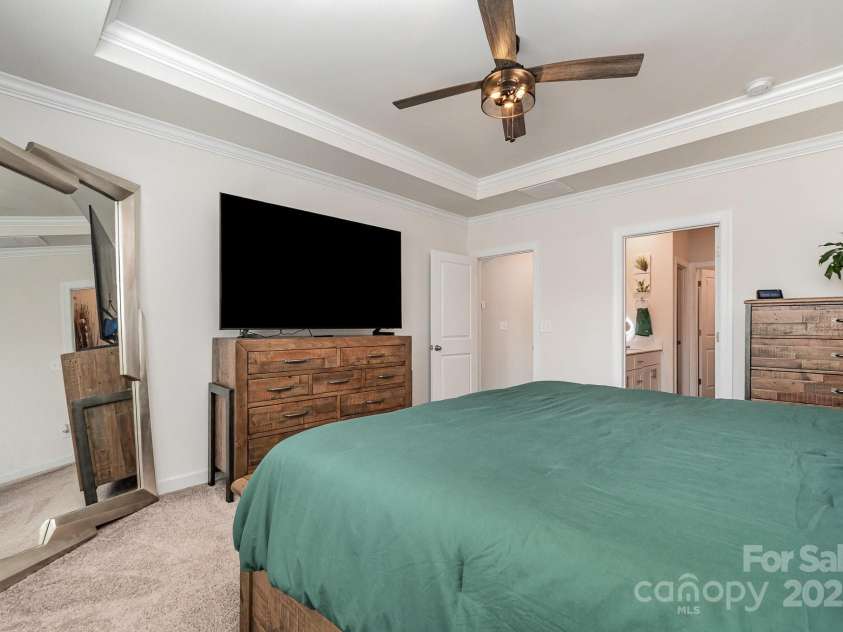 9274 Dunwich Drive, Gastonia, NC 28056.  MLS# CAR4268308, YatesRealty ID 31199. 