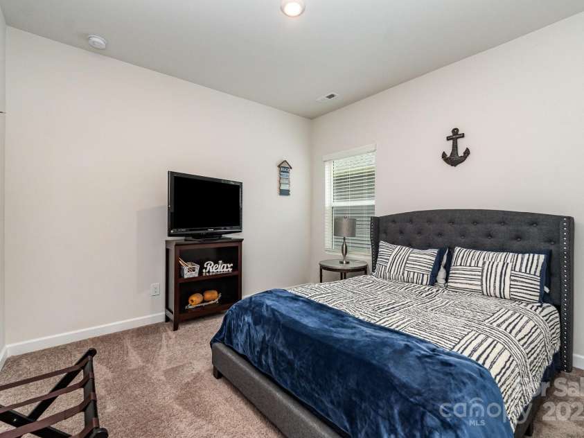 9274 Dunwich Drive, Gastonia, NC 28056.  MLS# CAR4268308, YatesRealty ID 31199. 