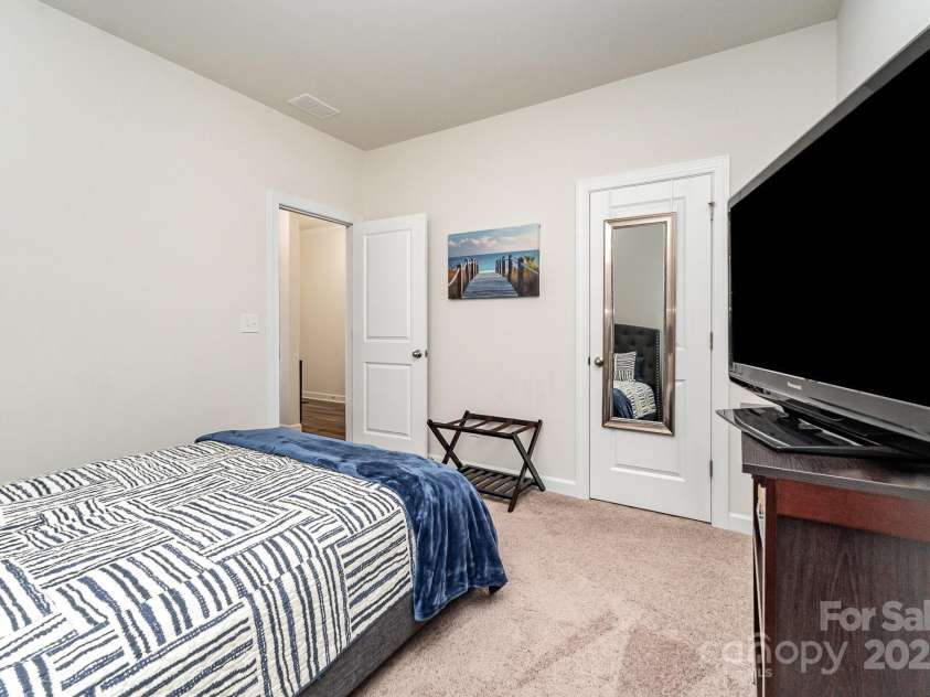 9274 Dunwich Drive, Gastonia, NC 28056.  MLS# CAR4268308, YatesRealty ID 31199. 