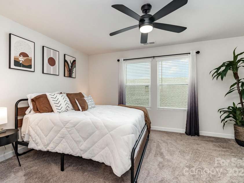 9274 Dunwich Drive, Gastonia, NC 28056.  MLS# CAR4268308, YatesRealty ID 31199. 