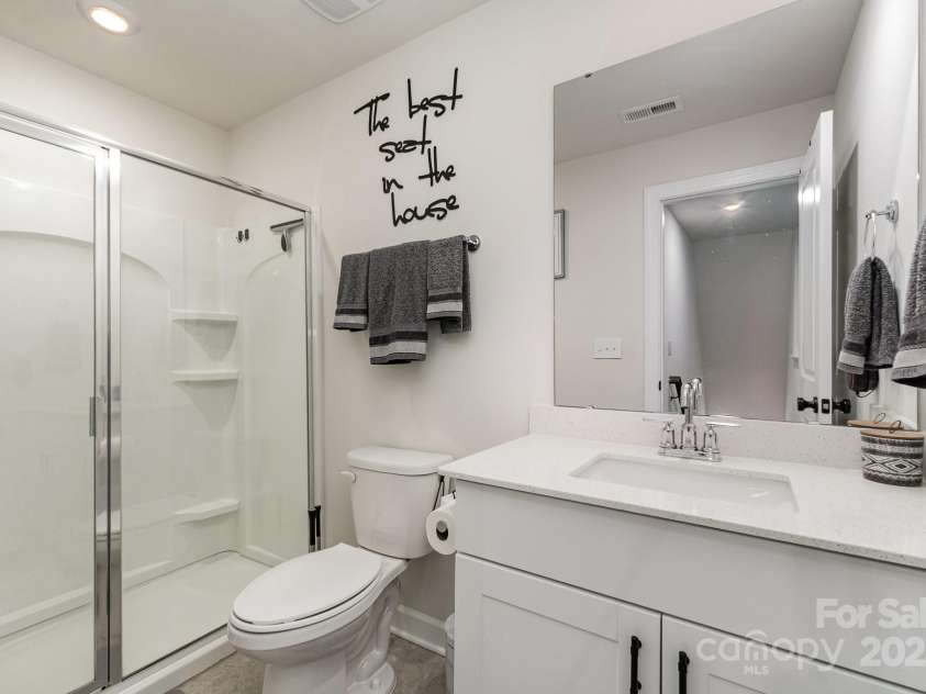 9274 Dunwich Drive, Gastonia, NC 28056.  MLS# CAR4268308, YatesRealty ID 31199. 