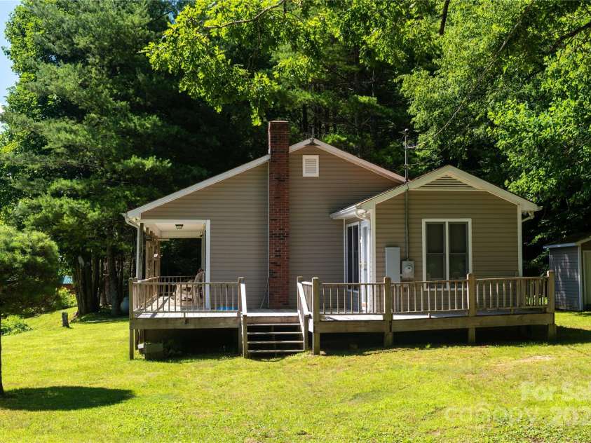 1220 Rock Creek Road, Burnsville, NC 28714.  MLS# CAR4173140, YatesRealty ID 312. 