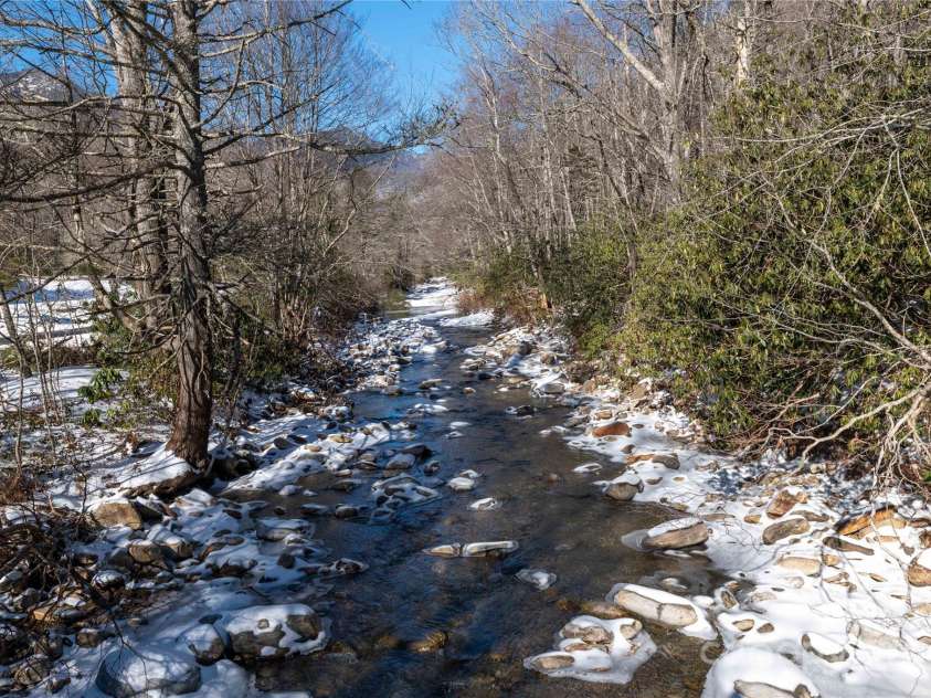 1220 Rock Creek Road, Burnsville, NC 28714.  MLS# CAR4173140, YatesRealty ID 312. 