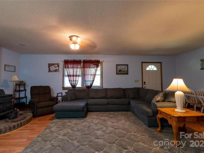 1220 Rock Creek Road, Burnsville, NC 28714.  MLS# CAR4173140, YatesRealty ID 312. 