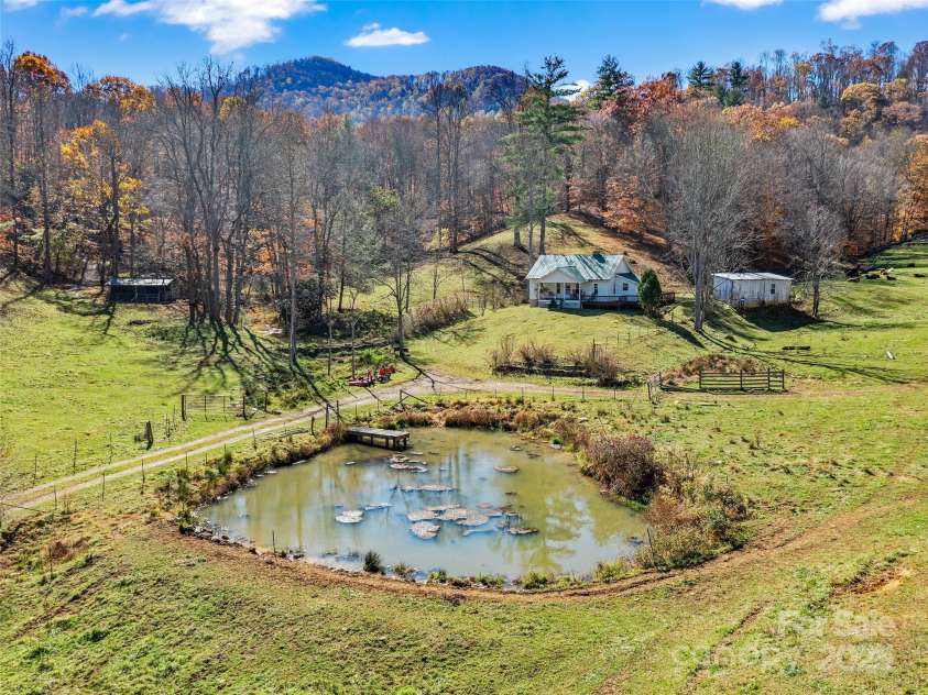 321 Lyle Lane, Green Mountain, NC 28740.  MLS# CAR4320356, YatesRealty ID 312. 