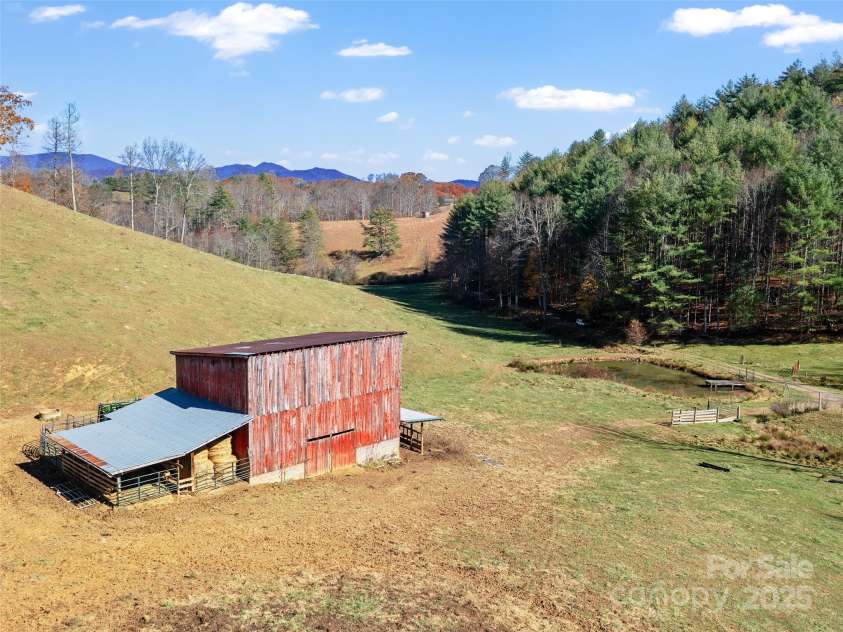 321 Lyle Lane, Green Mountain, NC 28740.  MLS# CAR4320356, YatesRealty ID 312. 