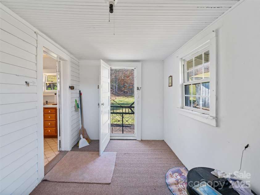 321 Lyle Lane, Green Mountain, NC 28740.  MLS# CAR4320356, YatesRealty ID 312. 