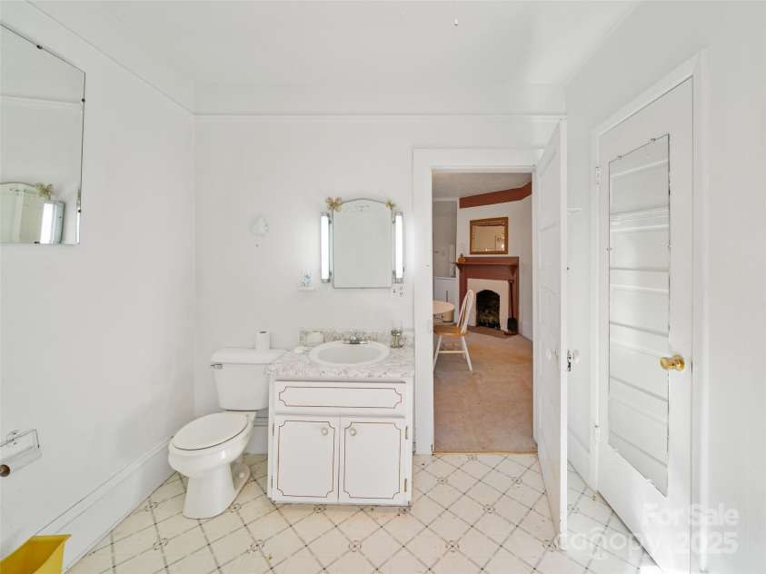 321 Lyle Lane, Green Mountain, NC 28740.  MLS# CAR4320356, YatesRealty ID 312. 