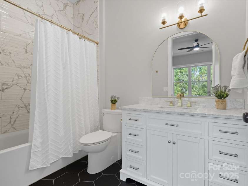 1070 Saddle Back Lane, Mooresville, NC 28115.  MLS# CAR4298516, YatesRealty ID 3120. 