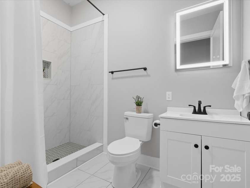 1070 Saddle Back Lane, Mooresville, NC 28115.  MLS# CAR4298516, YatesRealty ID 3120. 