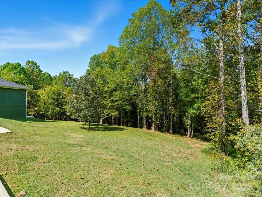 1070 Saddle Back Lane, Mooresville, NC 28115.  MLS# CAR4298516, YatesRealty ID 3120. 