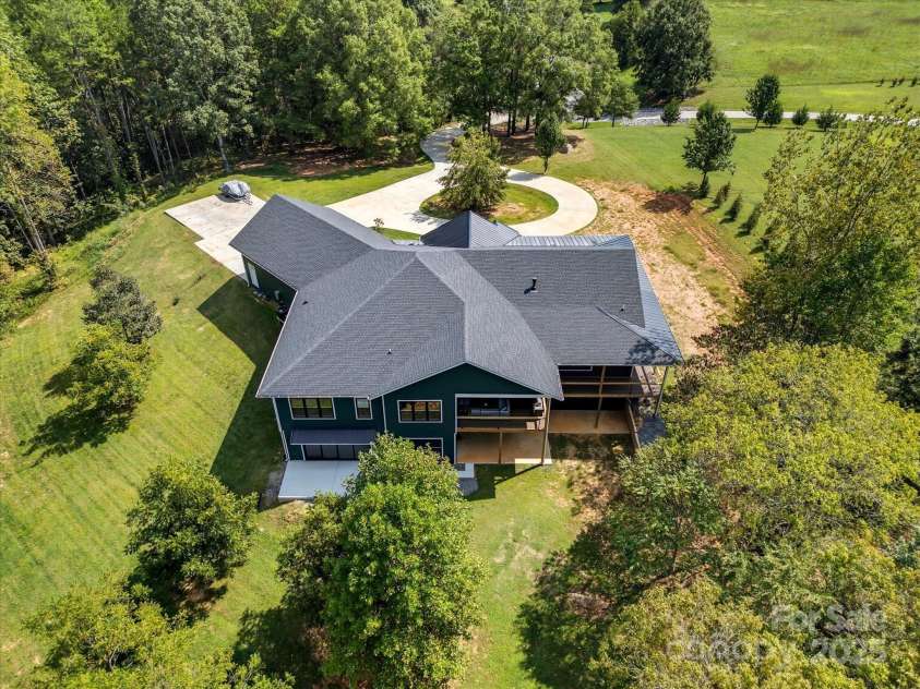 1070 Saddle Back Lane, Mooresville, NC 28115.  MLS# CAR4298516, YatesRealty ID 3120. 