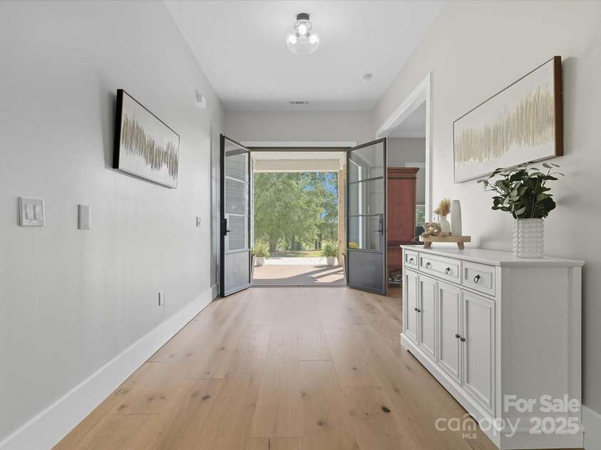 1070 Saddle Back Lane, Mooresville, NC 28115.  MLS# CAR4298516, YatesRealty ID 3120. 