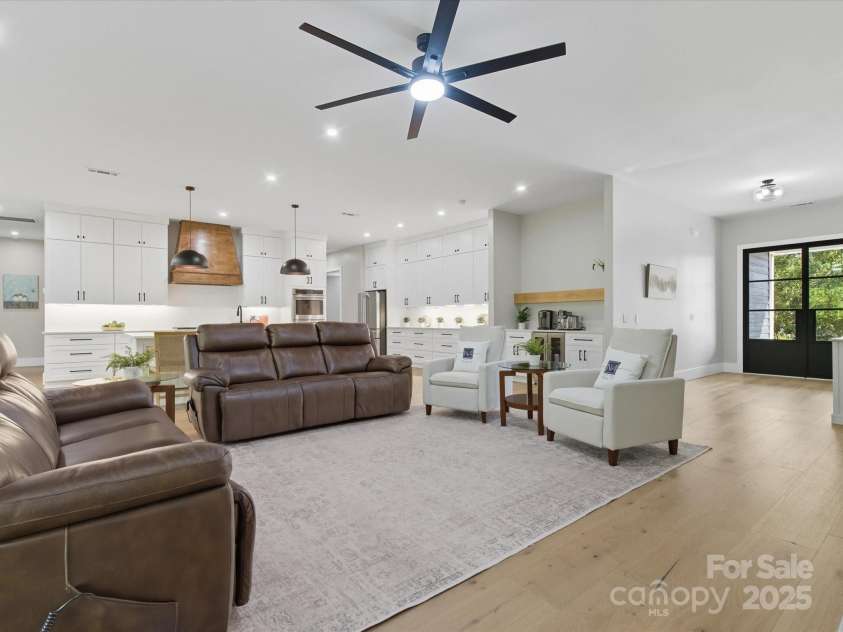 1070 Saddle Back Lane, Mooresville, NC 28115.  MLS# CAR4298516, YatesRealty ID 3120. 
