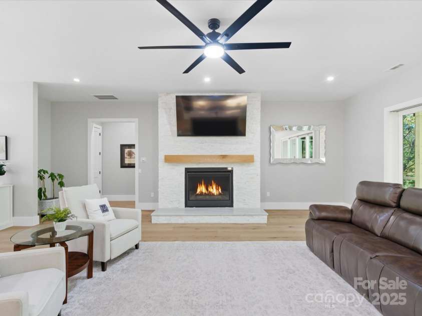 1070 Saddle Back Lane, Mooresville, NC 28115.  MLS# CAR4298516, YatesRealty ID 3120. 