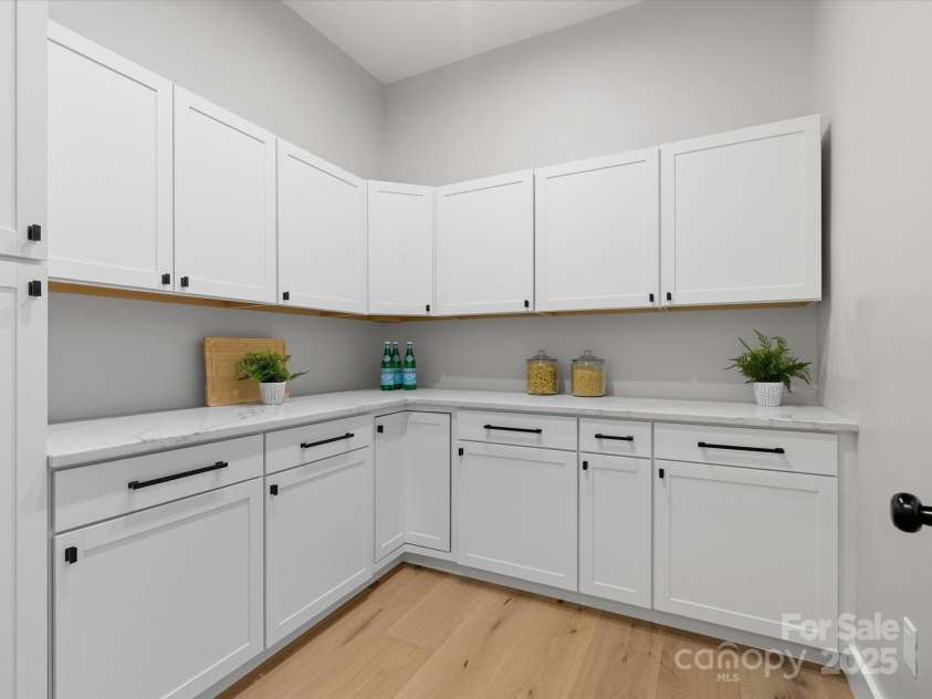 1070 Saddle Back Lane, Mooresville, NC 28115.  MLS# CAR4298516, YatesRealty ID 3120. 
