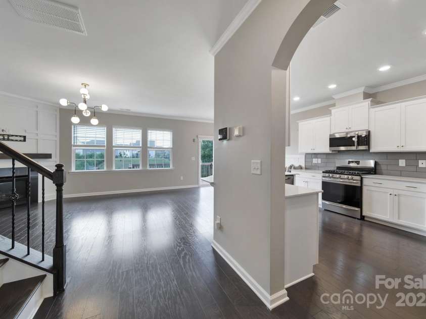 17237 Rider Wood Lane, Charlotte, NC 28278.  MLS# CAR4285511, YatesRealty ID 31201. 