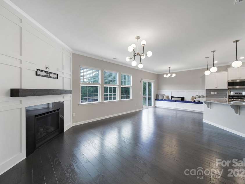 17237 Rider Wood Lane, Charlotte, NC 28278.  MLS# CAR4285511, YatesRealty ID 31201. 