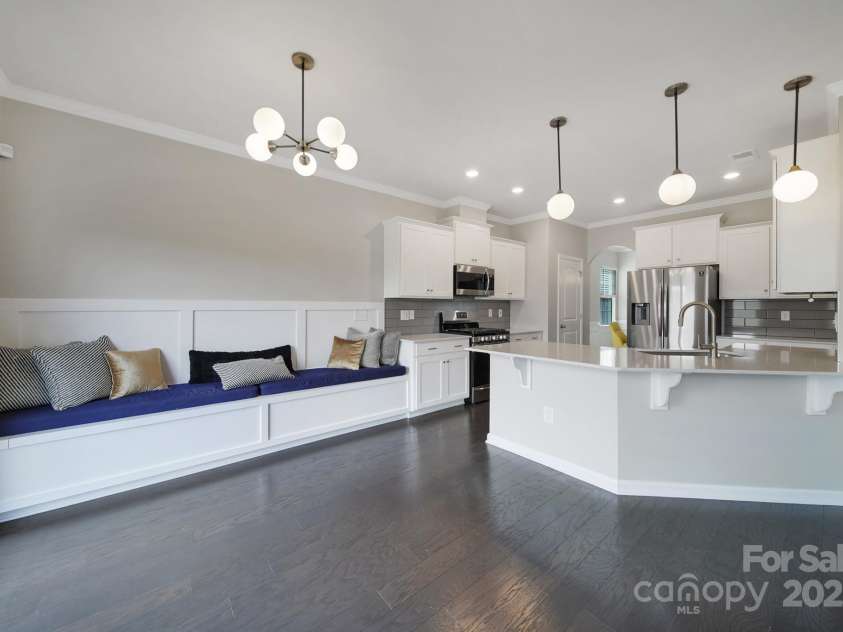 17237 Rider Wood Lane, Charlotte, NC 28278.  MLS# CAR4285511, YatesRealty ID 31201. 