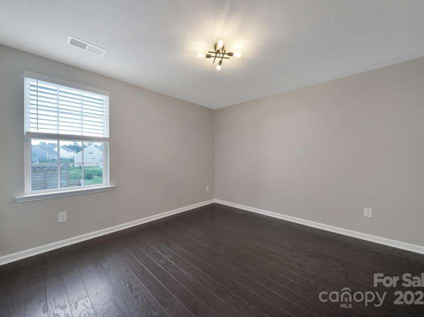 17237 Rider Wood Lane, Charlotte, NC 28278.  MLS# CAR4285511, YatesRealty ID 31201. 