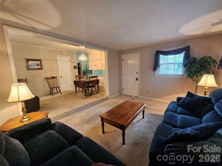 331 Woodside Drive, Shelby, NC 28150.  MLS# CAR4387360, YatesRealty ID 31201. 