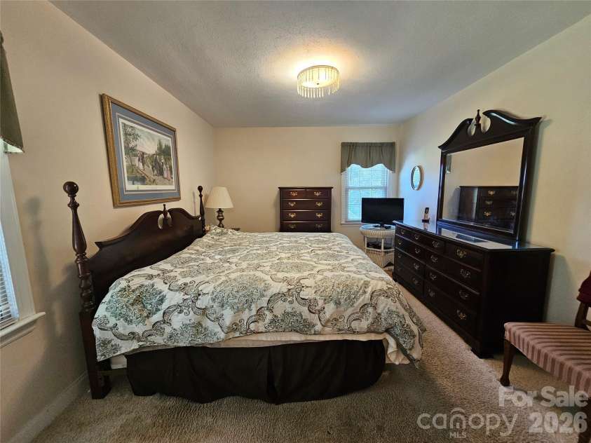 331 Woodside Drive, Shelby, NC 28150.  MLS# CAR4387360, YatesRealty ID 31201. 