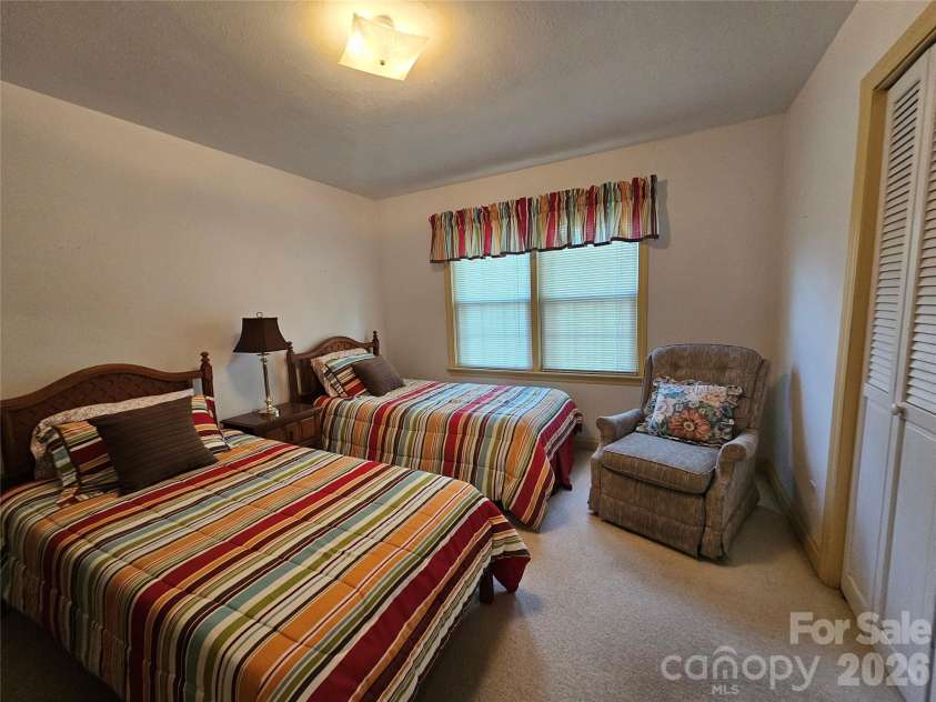 331 Woodside Drive, Shelby, NC 28150.  MLS# CAR4387360, YatesRealty ID 31201. 