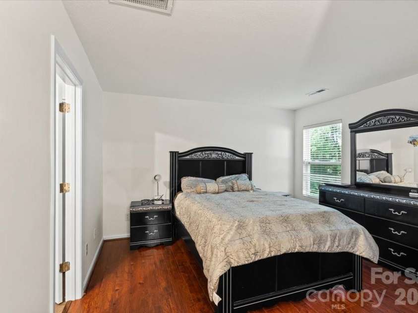 3119 Decapolis Drive, Charlotte, NC 28215.  MLS# CAR4385642, YatesRealty ID 31202. Primary Bedroom on Main floor