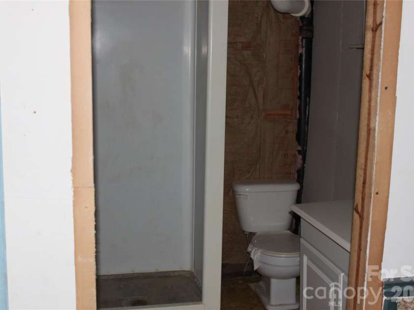 507 Dakota Street, Kannapolis, NC 28083.  MLS# CAR4382627, YatesRealty ID 31204. BATH IN BASEMENT