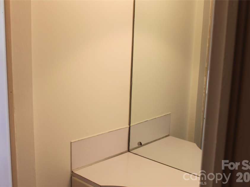 507 Dakota Street, Kannapolis, NC 28083.  MLS# CAR4382627, YatesRealty ID 31204. BATH VANITY