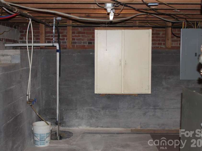 507 Dakota Street, Kannapolis, NC 28083.  MLS# CAR4382627, YatesRealty ID 31204. SUMP PUMP