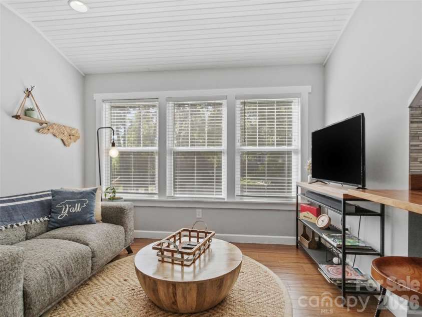 5 Fieldtop Lane, Arden, NC 28704.  MLS# CAR4386658, YatesRealty ID 31206. 