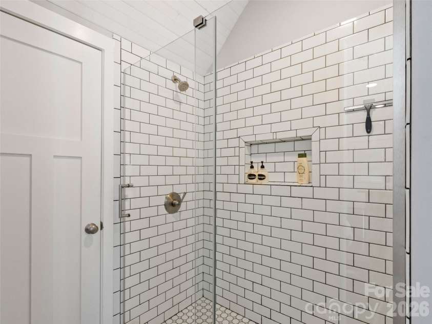 5 Fieldtop Lane, Arden, NC 28704.  MLS# CAR4386658, YatesRealty ID 31206. 