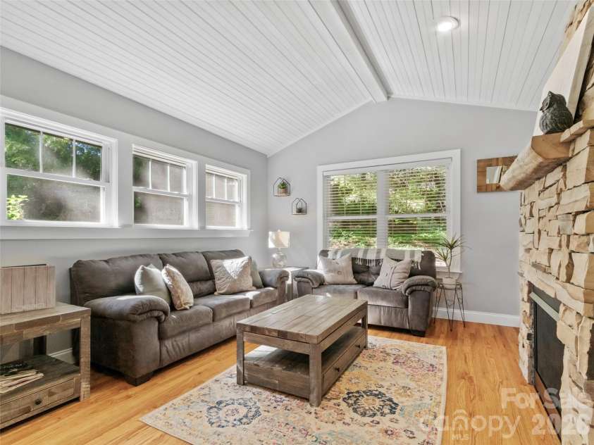 5 Fieldtop Lane, Arden, NC 28704.  MLS# CAR4386658, YatesRealty ID 31206. 