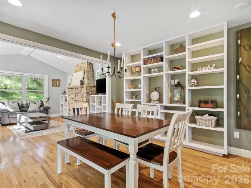 5 Fieldtop Lane, Arden, NC 28704.  MLS# CAR4386658, YatesRealty ID 31206. 