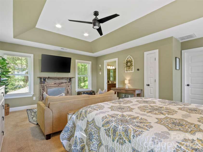 5 Fieldtop Lane, Arden, NC 28704.  MLS# CAR4386658, YatesRealty ID 31206. 