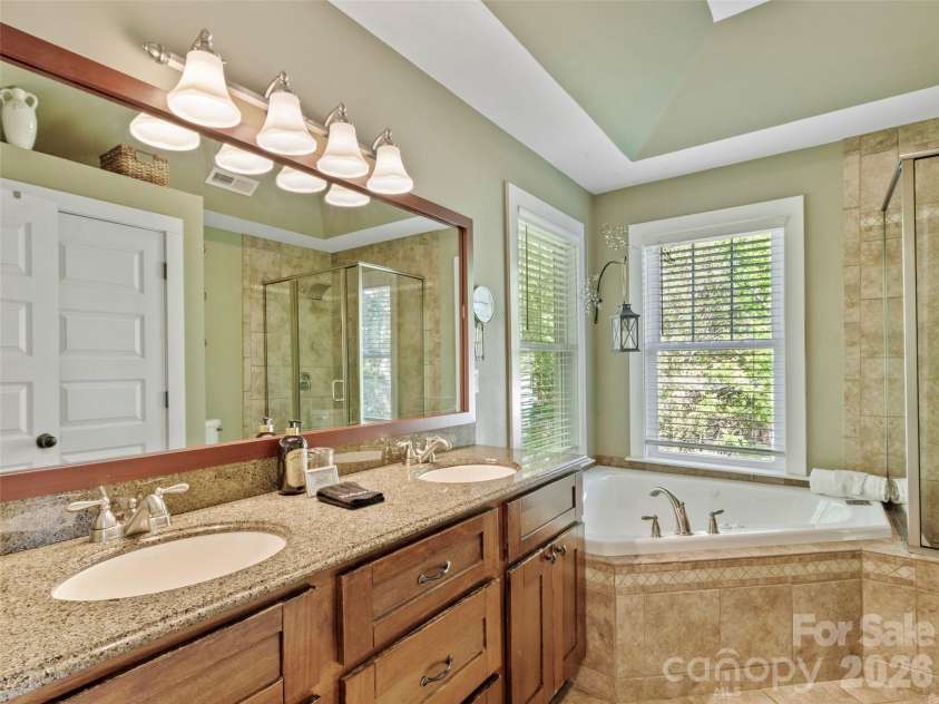 5 Fieldtop Lane, Arden, NC 28704.  MLS# CAR4386658, YatesRealty ID 31206. 